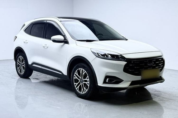 Used Ford Escape 2020 EcoBoost 245 Two-Wheel-Drive Titanium Edition