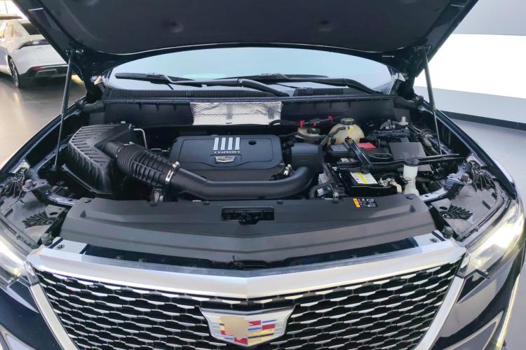 Used Cadillac XT6 2022 2.0T Six-Seater Four-Wheel-Drive Luxury Version
