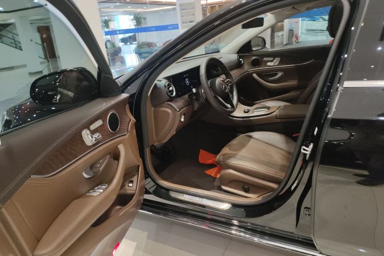 Used Mercedes-Benz E-Class 2023 Updated E 300 L Fashion Edition
