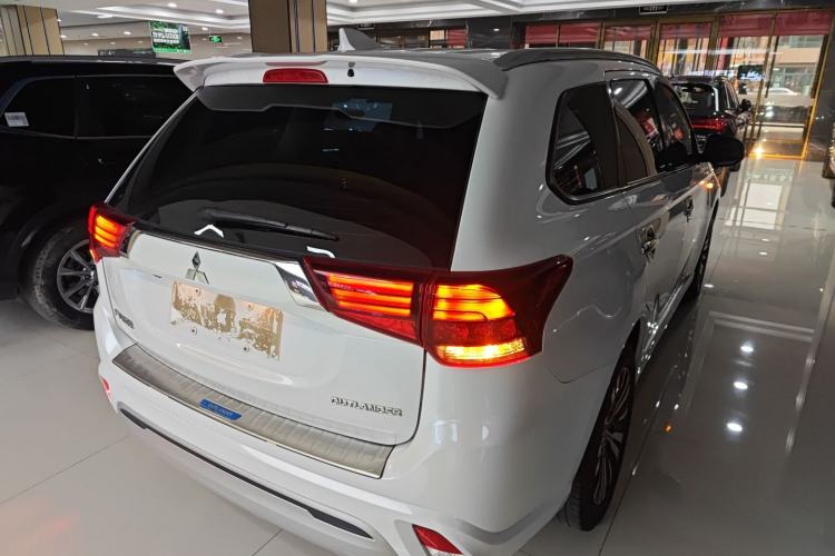 Used Mitsubishi Outlander 2021 2.0L Two-Wheel Drive Comfort Edition 5 Seats