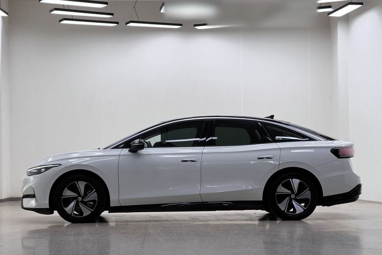 Used Volkswagen ID.7 VIZZION 2024 AIR model