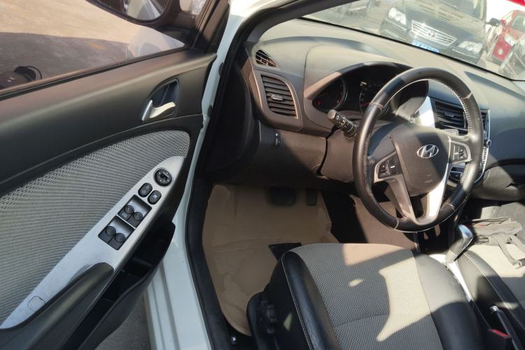 Used Hyundai Verna Ray 2014 1.6L Automatic TOP
