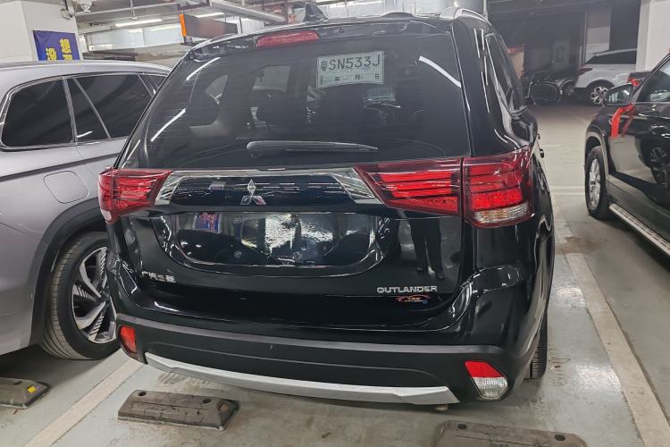 Used Mitsubishi Outlander 2018 2.0L Two-Wheel Drive Glory Edition 5 Seats