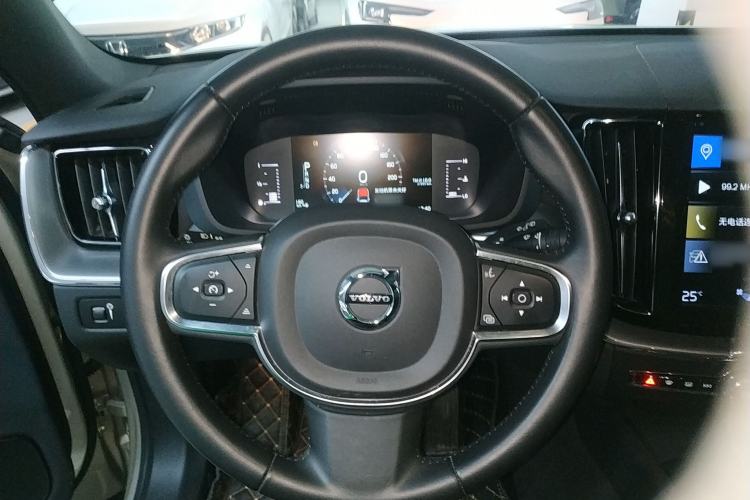 Used Volvo XC60 2021 T5 4x4 Smart Luxury Edition
