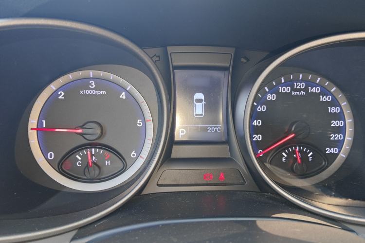 Used Hyundai Grand SantaFe 2015 2.2T 7-Seater Two-Wheel-Drive Zhi Ling Limited Edition