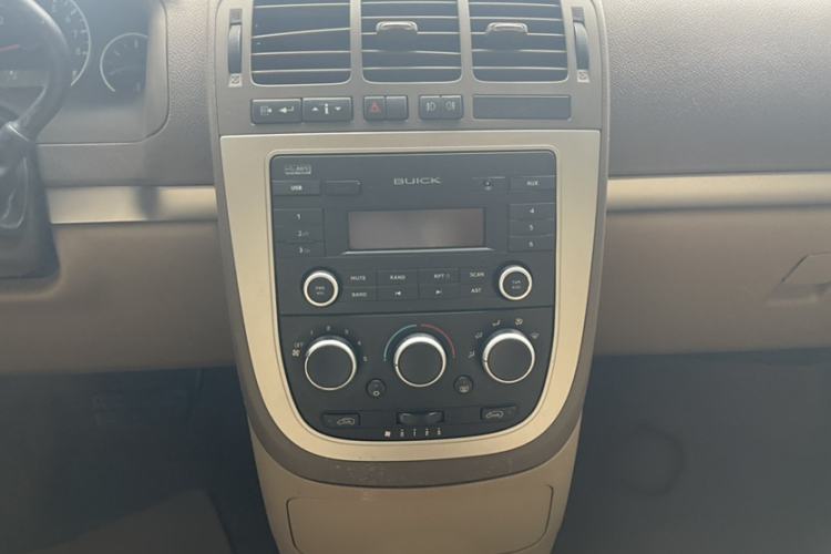 Used Buick GL8 2014 2.4L Classic Edition
