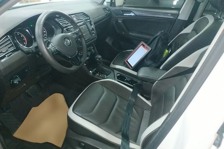 Used Volkswagen Tiguan L 2017 330TSI Automatic Two-Wheel Drive Luxury Edition