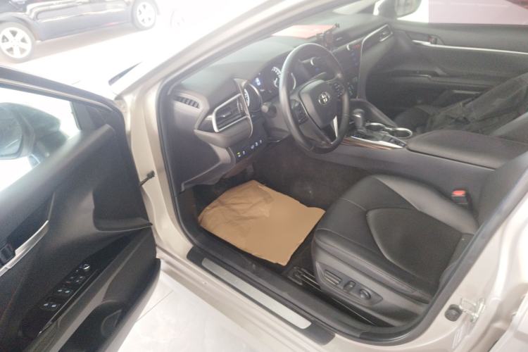 Used Toyota Camry 2019 2.0G Luxury Edition China VI Standard

