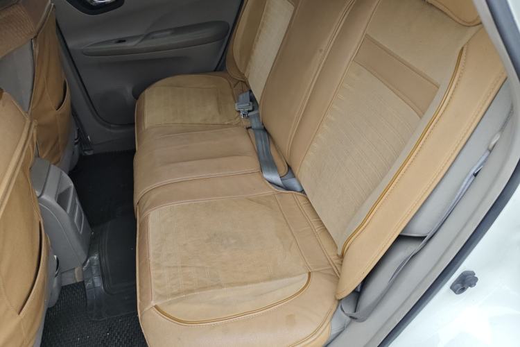 Used Nissan Tiida 2013 1.6L CVT Cool Cafe Edition
