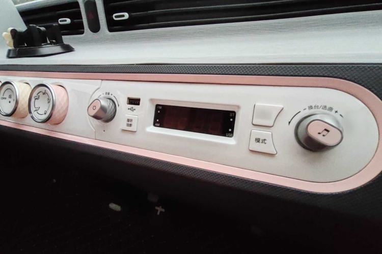 Used Wuling Hongguang MINIEV 2022 Macaron Premium Model – Lithium Iron Phosphate
