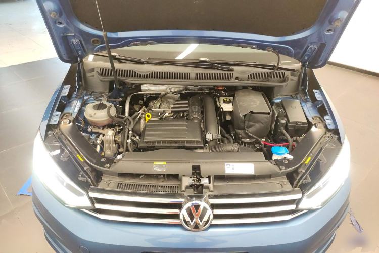Used Volkswagen Touran 2016 Volkswagen Touran L 280TSI DSG Comfort Edition
