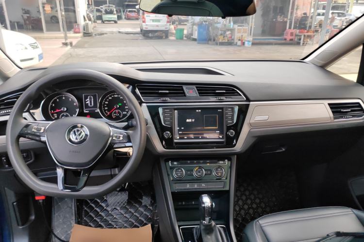 Used Volkswagen Touran 2018 Volkswagen Touran L 280TSI DSG Comfort Edition 7 Seats China V Emission Standard
