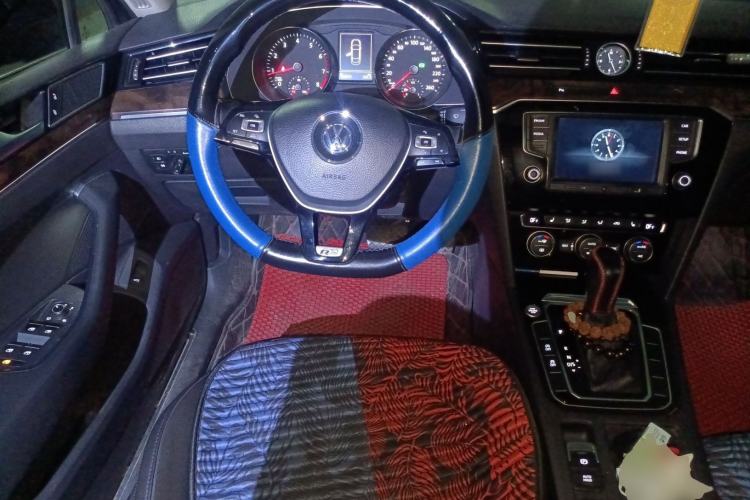 Used Volkswagen Magotan 2017 330TSI DSG Luxury Model
