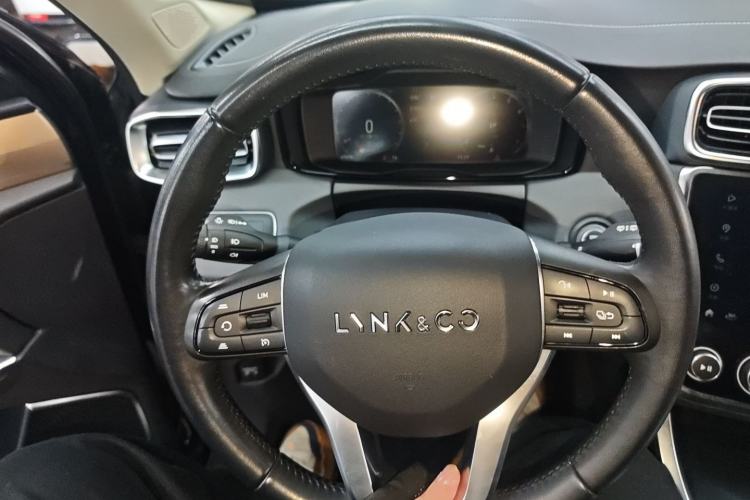 Used Lynk & Co 01 2020 2.0T Two-Wheel Drive Pure Pro Version China VI Standard
