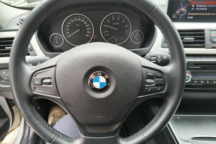 Used BMW 3 Series 2016 320Li Ambition Model
