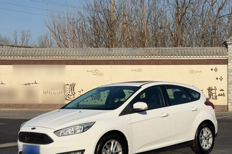 Used Ford Focus 2017 Hatchback 1.6L Manual Fashion Edition SmartDrive Version