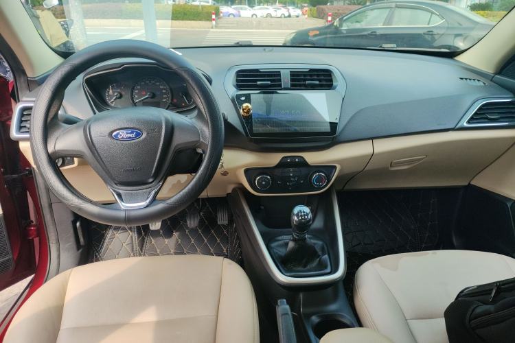 Used Ford Escort 2015 1.5L Manual Comfort Model
