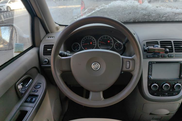 Used Buick GL8 2014 2.4L Classic Edition