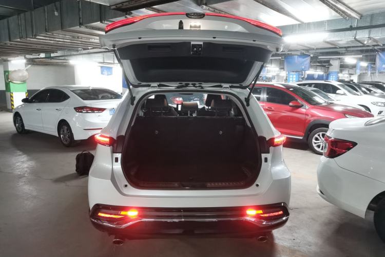 Used Toyota Venza 2023 2.0L CVT Two-Wheel Drive Luxury Edition