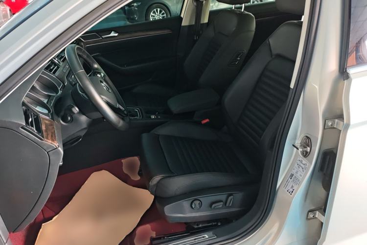 Used Volkswagen Magotan 2019 330TSI DSG Leading Model China VI Standard