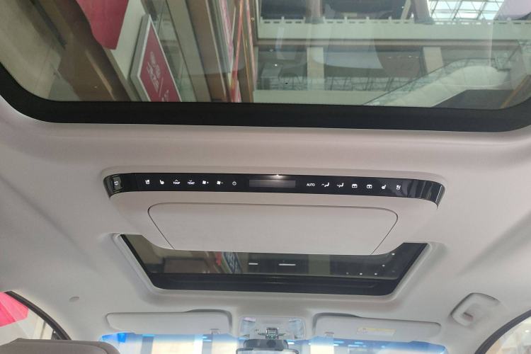 Used Buick GL8 New Energy 2024 Lu Zun Deluxe Edition 7-Seater
