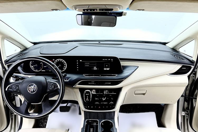 Used Buick GL8 2022 ES Landtrek 653T Luxury Edition
