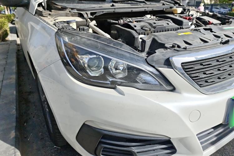 Used Peugeot 308 2016 1.6L Automatic Fashion Edition
