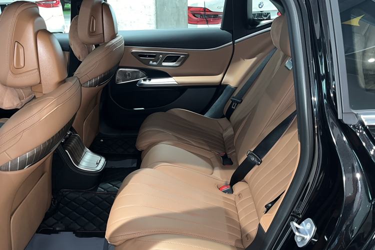 Used Mercedes-Benz E-Class 2025 E 300 L Luxury Model