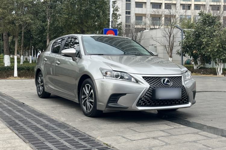 Used Lexus CT 2017 CT200h Comfort Edition Monochrome China VI
