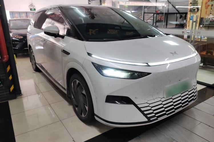 Used XPeng X9 2024 640 All-Wheel Drive High-Performance Max
