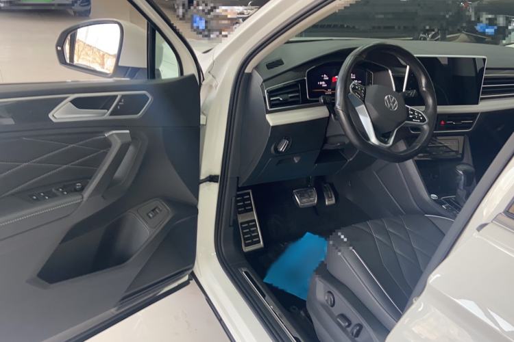 Used Volkswagen Tiguan L 2022 330TSI Automatic Two-Wheel Drive R-Line Enhanced Edition
