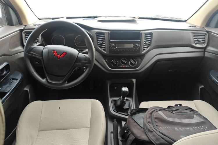 Used Wuling Hongguang V 2022 1.5L Enjoy Edition Hydraulic Power Steering LAR