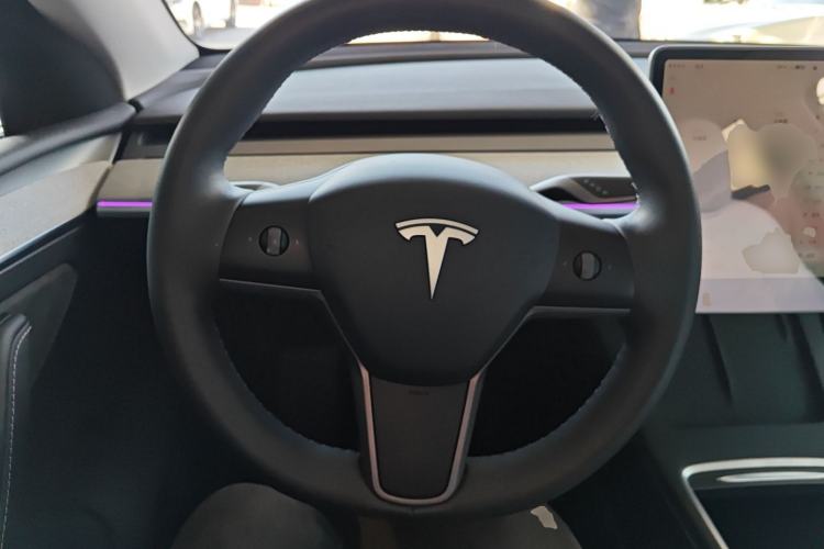 Used Tesla Model Y 2024 Long-Range All-Wheel-Drive Version
