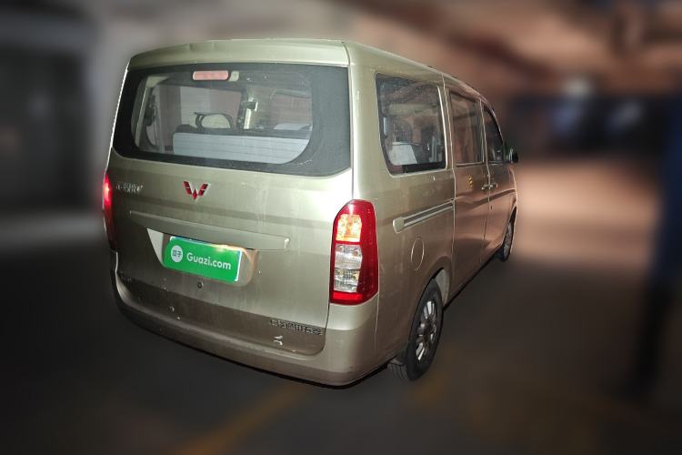 Used Wuling Rongguang V 2016 1.5L Standard Version
