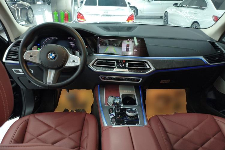 Used BMW X5 2022 xDrive 30Li Luxury M Sport Package