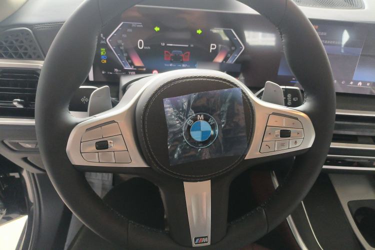 Used BMW X5 2023 xDrive 30Li Luxury M Sport Package
