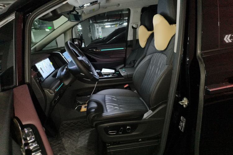 Used GAC Trumpchi M8 2024 Master Series Super Hybrid Edition
