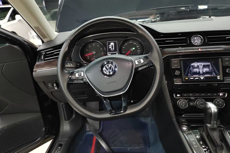 Used Volkswagen Magotan 2018 Facelift 330TSI DSG Luxury Model