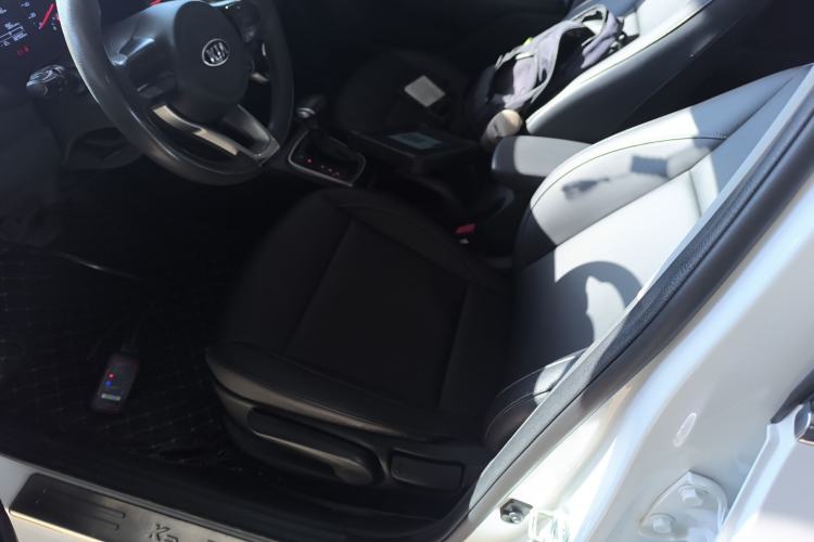 Used Kia K2 2017 Sedan 1.4L Automatic Transmission 15th Anniversary Special Edition GLS
