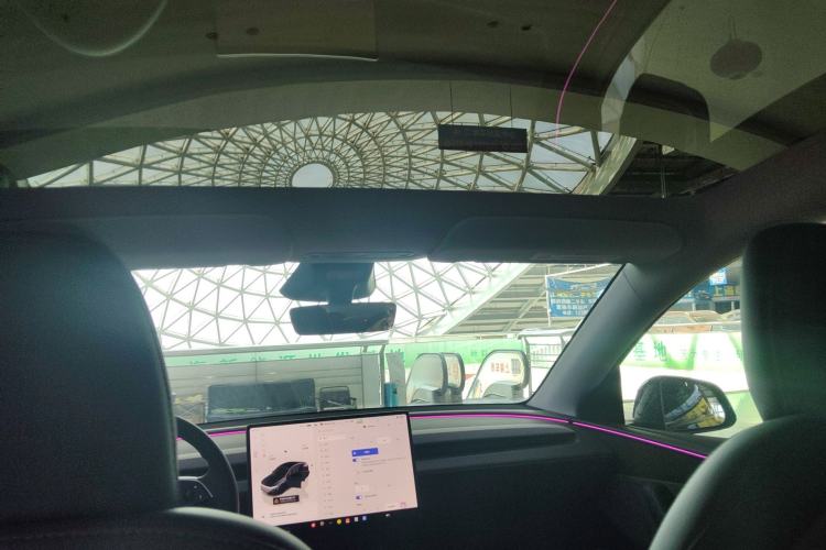 Used Tesla Model Y 2025 Rear-Wheel-Drive Version