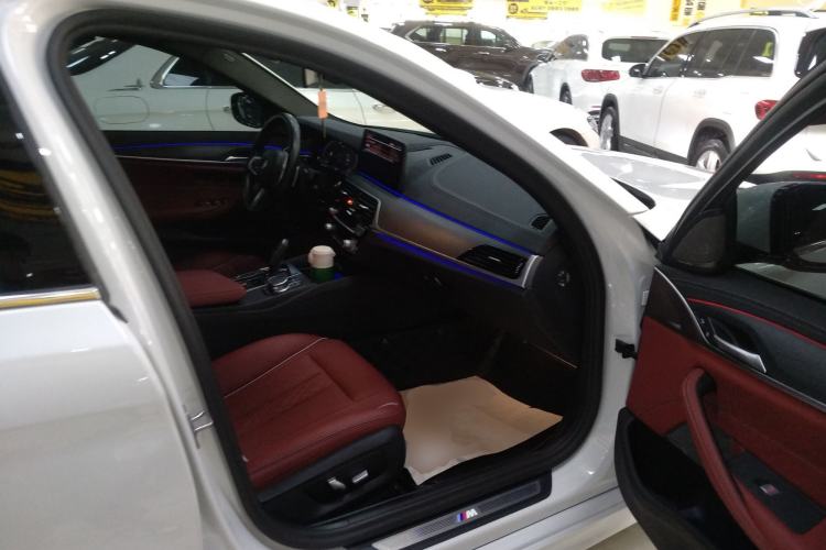 Used BMW 5 Series 2022 Second Facelift 530Li Leading Edition M Sport Package
