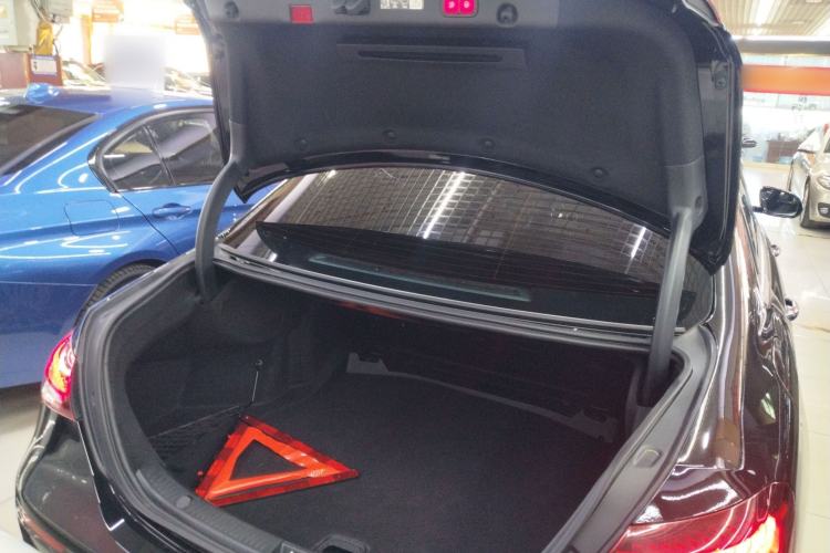 Used Mercedes-Benz E-Class 2023 Restyled E 300 L Sporty and Stylish Edition
