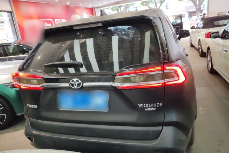 Used Toyota Wildlander 2021 2.0L CVT 4x4 Luxury Edition
