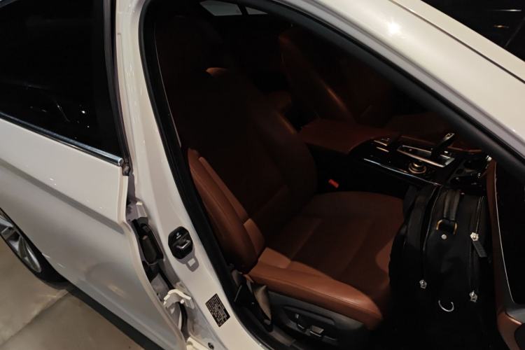 Used BMW 5 Series 2017 525Li Leading Model
