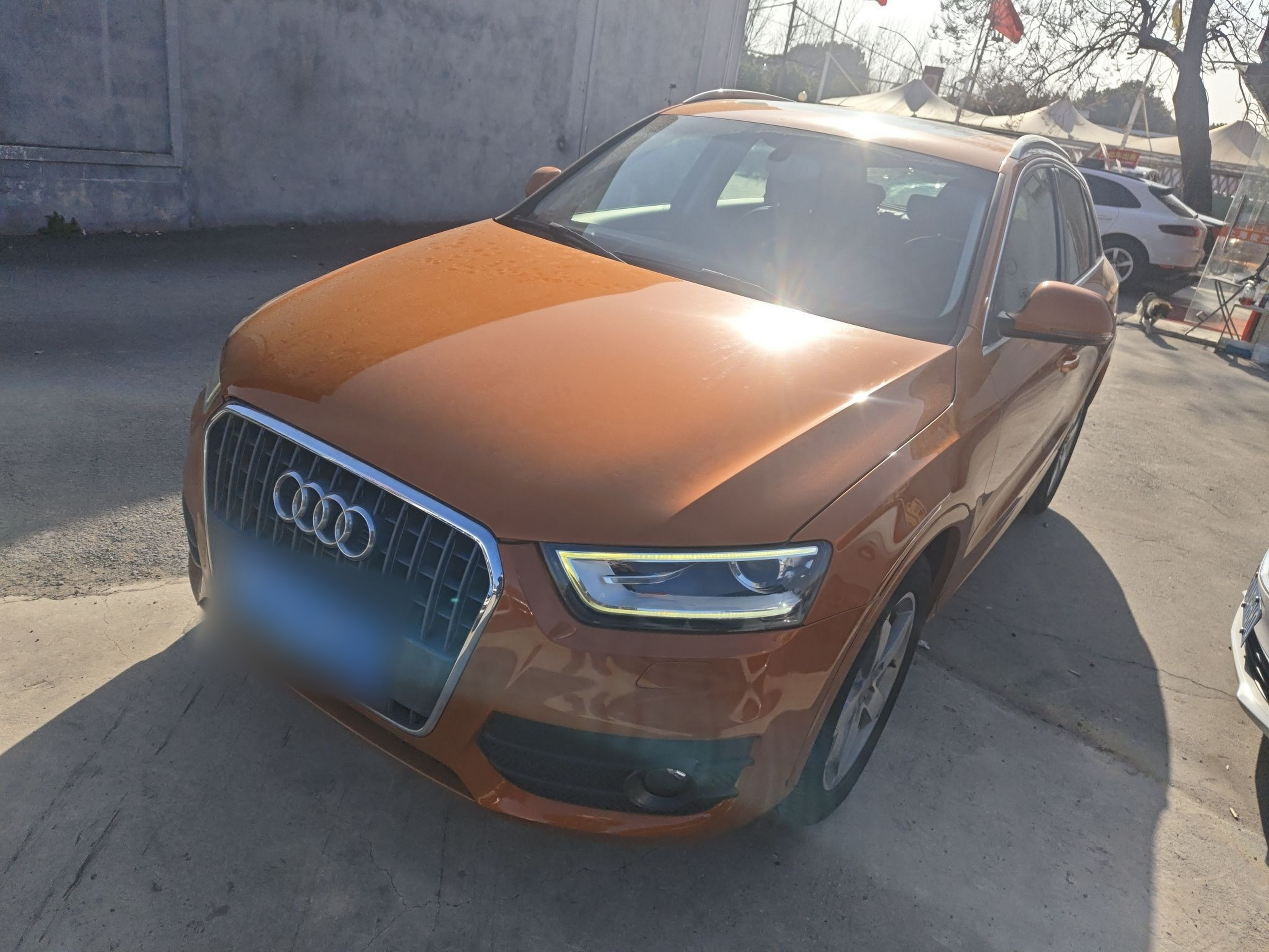 Под передней частью автомобиля