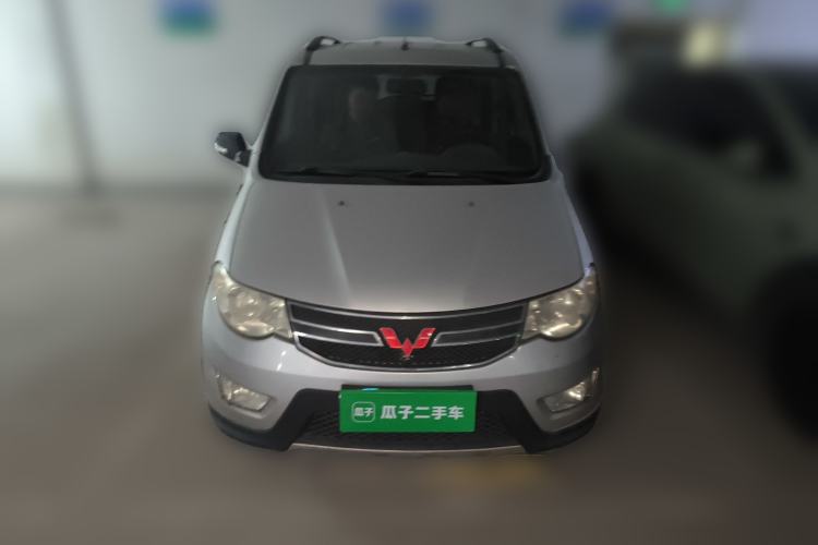 Used Wuling Hongguang 2014 1.5L S Luxury Model

