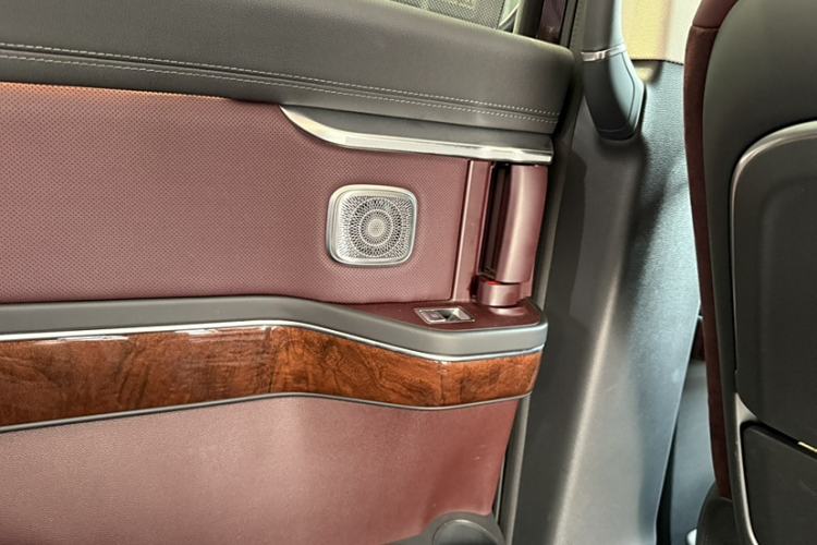 Used Hongqi HQ9 2023 2.0T Smart Connect Flagship Edition
