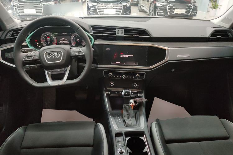 Used Audi Q3 2023 35 TFSI Fashion Dynamic Model (1.5T)
