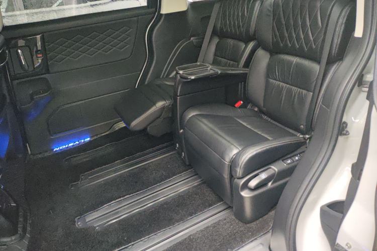 Used Honda Elysion 2019 2.0L Hybrid Supreme Edition
