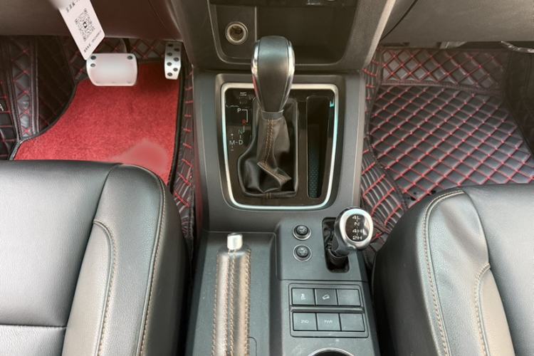 Used Beijing Auto BJ40 2016 40L 2.3T Automatic All-Wheel Drive Premium Edition
